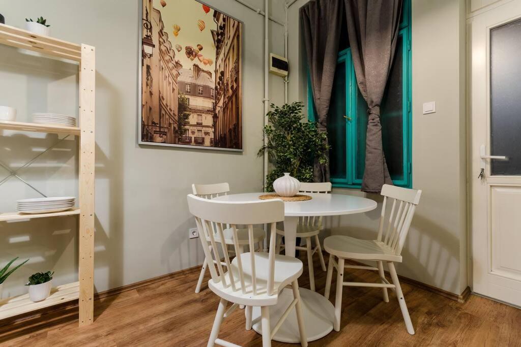 Cosy Apartment In Party District K30 بودابست المظهر الخارجي الصورة