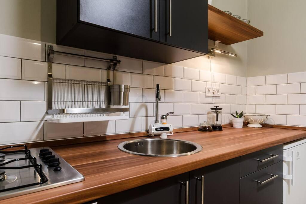 Cosy Apartment In Party District K30 بودابست المظهر الخارجي الصورة