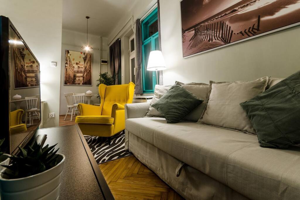 Cosy Apartment In Party District K30 بودابست المظهر الخارجي الصورة